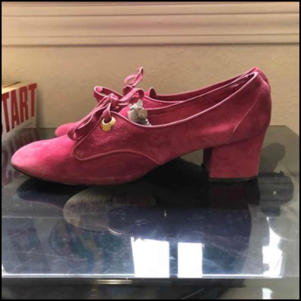 Vintage pink suede gold tie heel